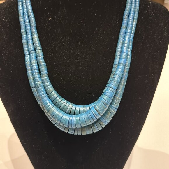 NWT DECOUTURE 3 strand blue bead necklace - Picture 2 of 7
